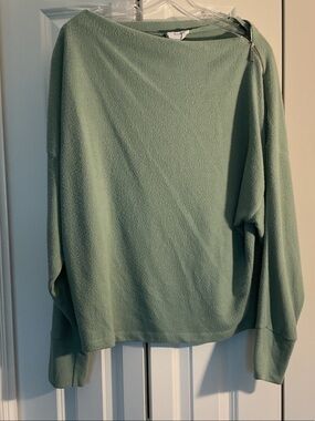 Cozy Mint Green Women’s Sweatshirt by Korye